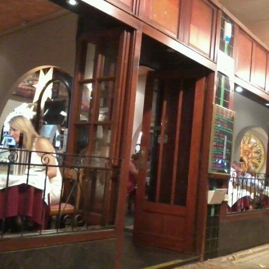 12/6/2012にJayasilen S.がSorrento Restaurantで撮った写真