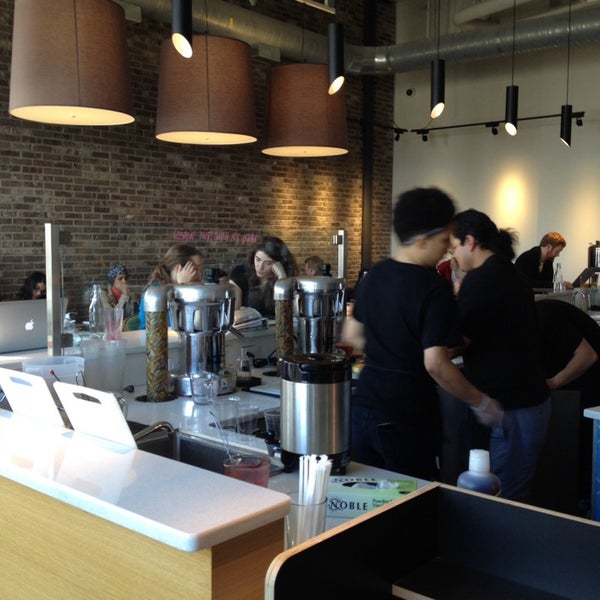 3/18/2014에 Jessica S.님이 Glassbox Coffee &amp; Juice에서 찍은 사진