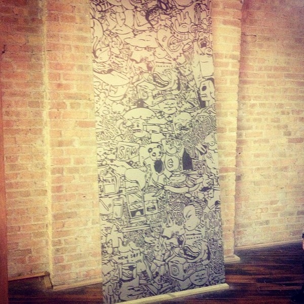 รูปภาพถ่ายที่ Lacuna Artist Lofts and Studios โดย Michelle P. เมื่อ 5/26/2013