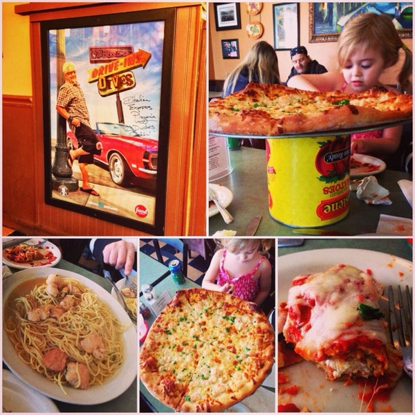 Снимок сделан в Italian Express Pizzeria пользователем Jesika M. 10/9/2013