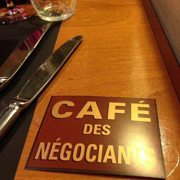 Das Foto wurde bei Café des Négociants von Polina A. am 4/3/2013 aufgenommen
