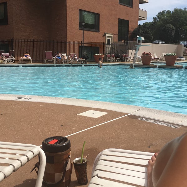 River Place Pool Swimming Pool in Rosslyn