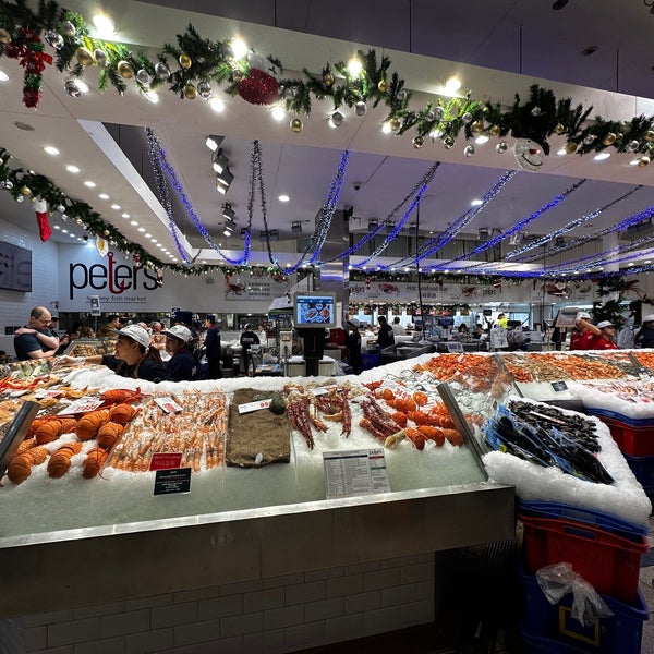 Foto tirada no(a) Sydney Fish Market por Trac N. em 12/16/2022