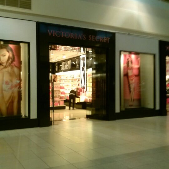 Victoria's Secret Lingerie Store in Jensen Beach