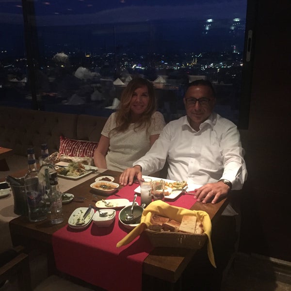 Foto diambil di Efruz Restaurant oleh Hikmet Kerim S. pada 5/18/2016