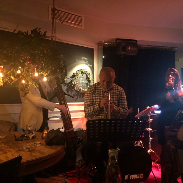 Foto diambil di Divine Brasserie &amp; Jazz Club oleh Hikmet Kerim S. pada 12/24/2019