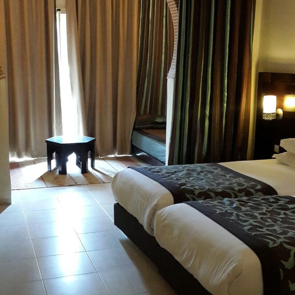 Photo taken at Eden Andalou Spa And Resort Marrakech by Damayanti on 12/13/2014