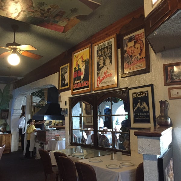 3/4/2016 tarihinde Cheryl S.ziyaretçi tarafından Casablanca Restaurant'de çekilen fotoğraf