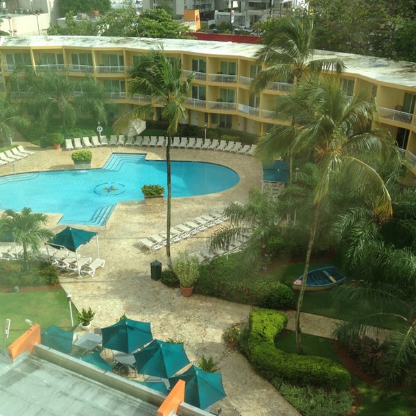 Foto diambil di Verdanza Hotel, a member of Summit Hotels &amp; Resorts oleh Cynthia N. pada 6/19/2013