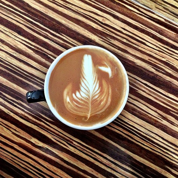 Photo taken at M Street Coffee by Leonardo D. on 7/11/2013