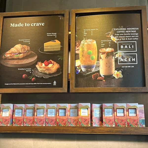 Foto diambil di Starbucks Reserve oleh Godwin S. pada 10/20/2023