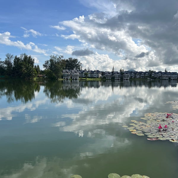 Foto tirada no(a) Angsana Laguna Phuket por Godwin S. em 10/22/2023