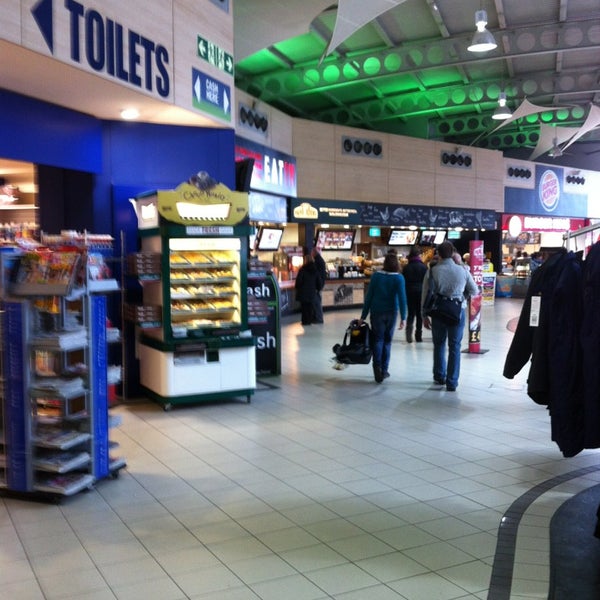 Photo taken at South Mimms Services (Welcome Break) by Tristan C. on 4/1/2013