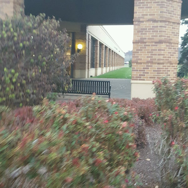 Frontgate Outlet Center 8939 Union Centre Blvd