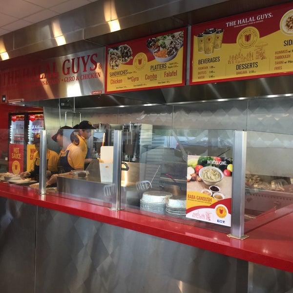 Photo taken at The Halal Guys by Meilissa on 10/1/2016