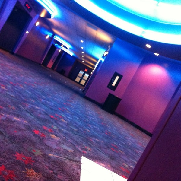 United Artists Staten Island 16 & RPX Movie Theater in Staten Island