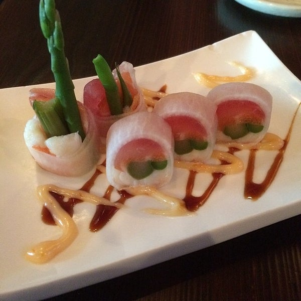 4/3/2014 tarihinde Max G.ziyaretçi tarafından Sushi Koma'de çekilen fotoğraf