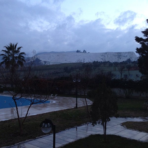 Снимок сделан в Pamuksu Hotel Pamukkale пользователем Murat B. 2/1/2013
