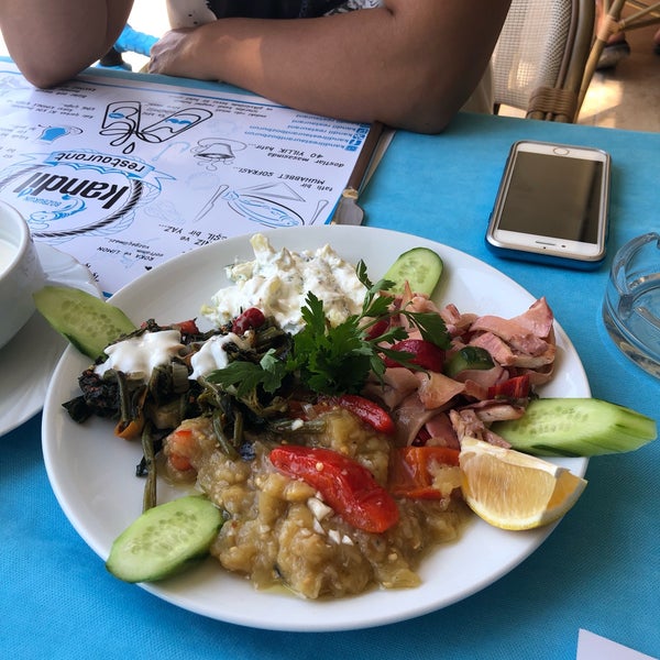 9/21/2019에 Murat B.님이 Kandil Restaurant Şafak Usta&#39;nın Yeri에서 찍은 사진