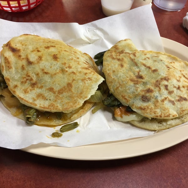 Loved the chicken tacos and poblano pepper gorditas. Prices were reasonable and service was prompt. Our food arrived before we could finish the complementary chips and salsa!