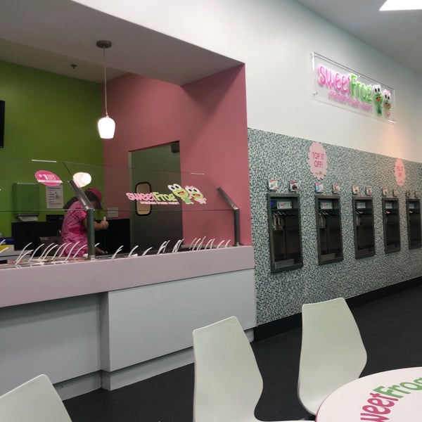 sweetFrog Premium Frozen Yogurt Frisco, TX