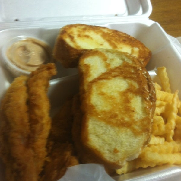 Photo taken at Raising Cane&#39;s Chicken Fingers by Minjie L. on 5/8/2013