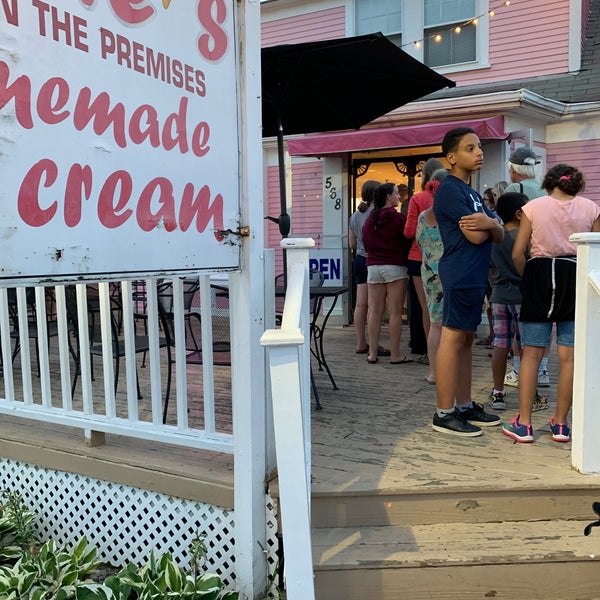 Photo taken at Katie&#39;s Homemade Ice Cream by Adrian S. on 7/28/2021