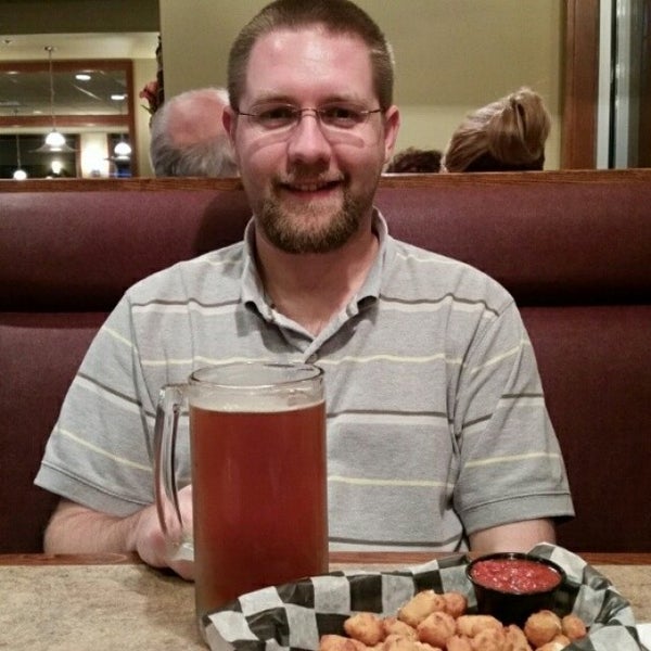 Squeaky's Grill & Bar Bar