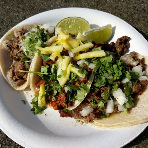 Das Foto wurde bei Los Agaves Mexican Street Food von Samson am 3/6/2017 aufgenommen