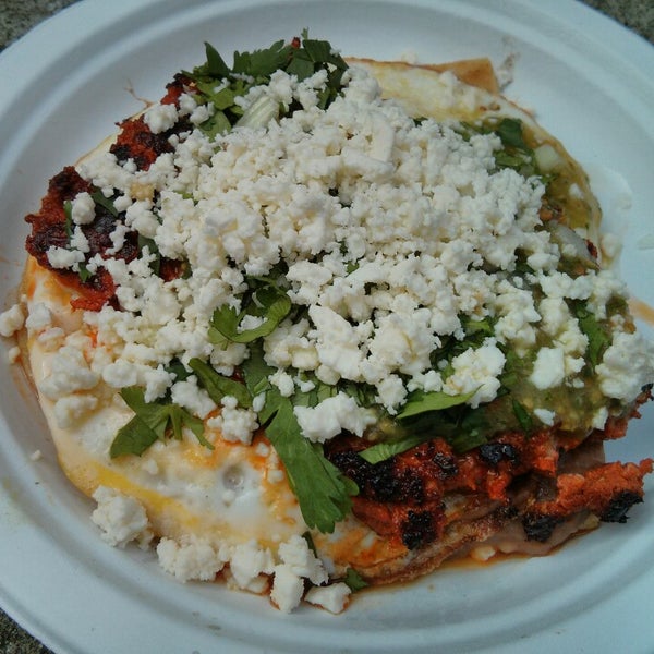 3/26/2013에 Samson님이 Los Agaves Mexican Street Food에서 찍은 사진