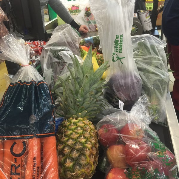 Fancy Fruit & Produce Grocery Store in Casselberry