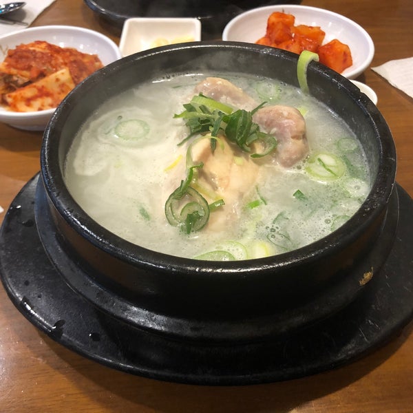 고려삼계탕 (Korea Ginseng Chicken Soup) - 소공동 - 팁 30개에서의 사진