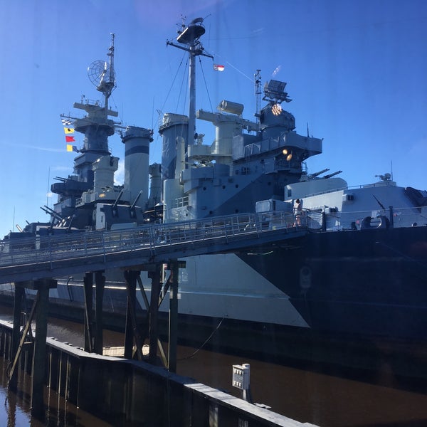 Das Foto wurde bei Battleship North Carolina von Melba T. am 8/29/2018 aufgenommen