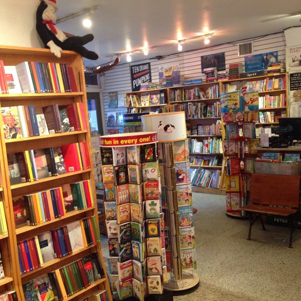 Photo taken at BookCourt by Ricardo M. on 8/3/2016