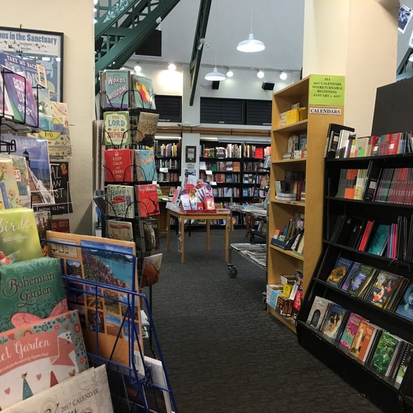Снимок сделан в Bookshop Santa Cruz пользователем Fernando d. 11/8/2016