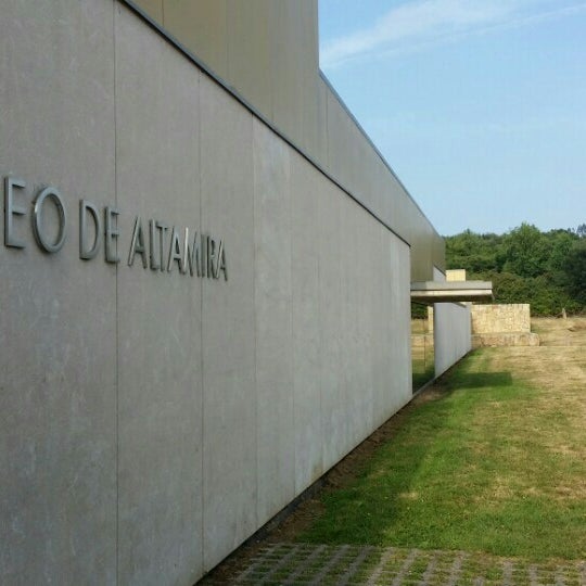 Das Foto wurde bei Museo de Altamira von Javier R. am 7/19/2015 aufgenommen