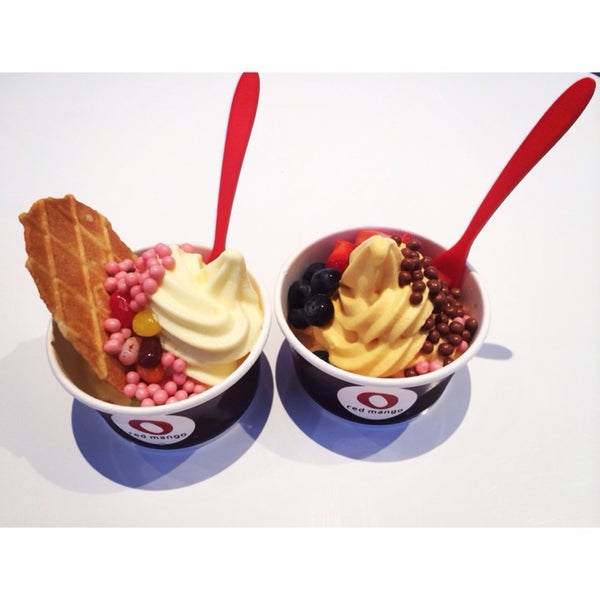 Photo taken at Red Mango by Anna G. on 7/16/2014