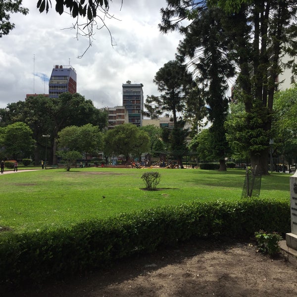 Foto diambil di Parque Rivadavia oleh Fernando Ariel L. pada 11/26/2015