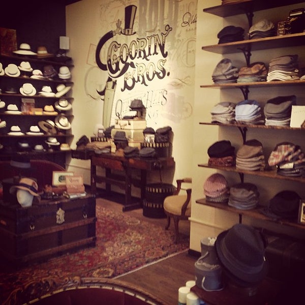 3/3/2013 tarihinde Jimmy S.ziyaretçi tarafından Goorin Bros. Hat Shop - Lakeview'de çekilen fotoğraf