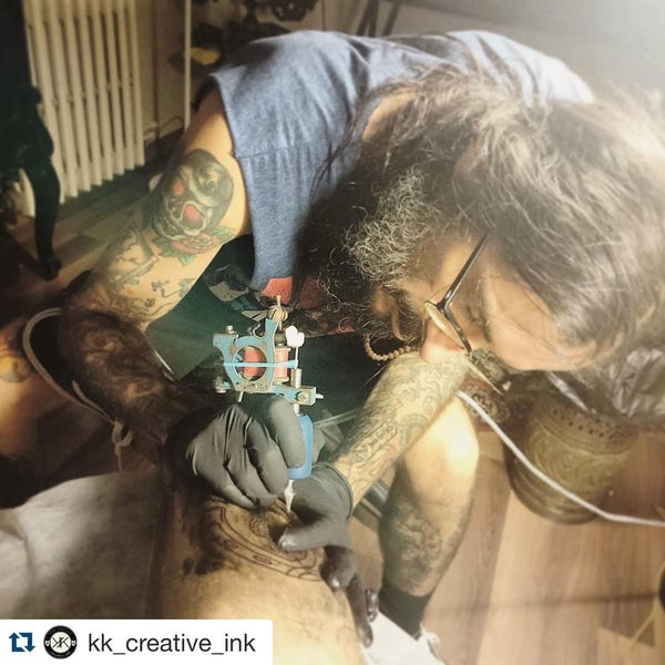 Das Foto wurde bei Brainers Ink- Tattoo, Piercing, Permanent Makeup, Art &amp; Craft von Danny Garcia Tattooer H. am 8/30/2015 aufgenommen