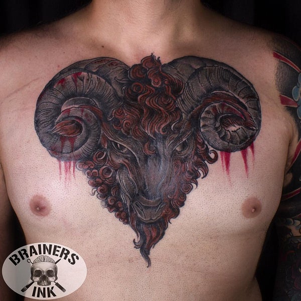 Das Foto wurde bei Brainers Ink- Tattoo, Piercing, Permanent Makeup, Art &amp; Craft von Danny Garcia Tattooer H. am 9/16/2015 aufgenommen