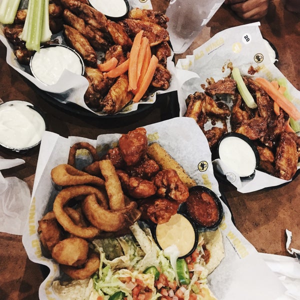 Buffalo Wild Wings Downtown New Haven 16 tips