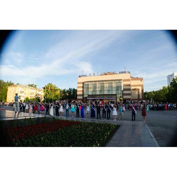 дк октябрь снежинск официальный сайт. город челябинск снежинск. дк октябрь снежинск. здания снежинска дк. дк снежинск.