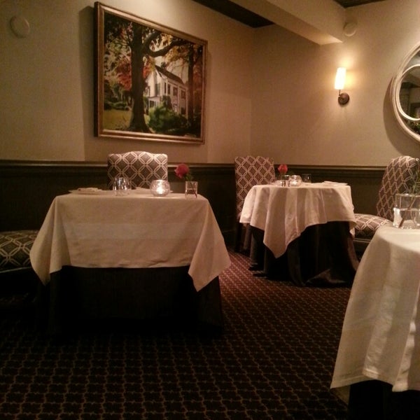 Foto tomada en The Fearrington House Restaurant  por Jay D. el 11/28/2013