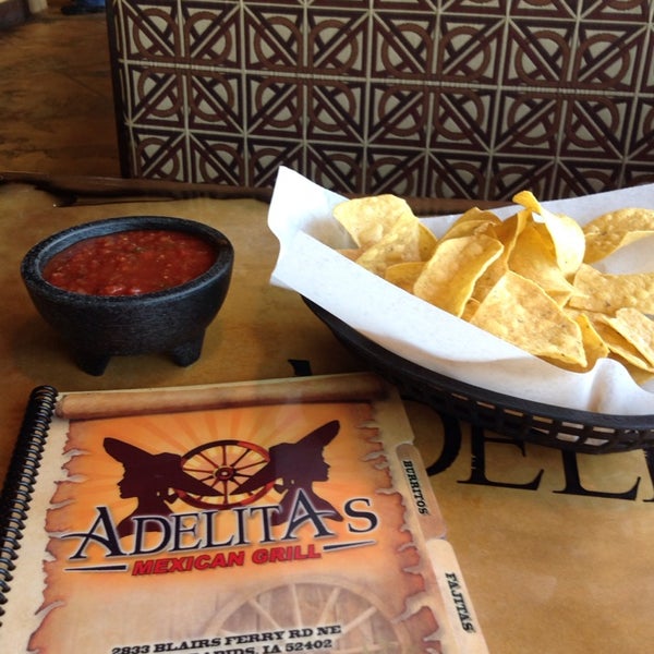 9/27/2013にLinda F.がAdelitas Mexican Grillで撮った写真