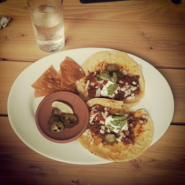 Foto tirada no(a) Chinita Real Mexican Food por Nakul M. em 5/8/2014