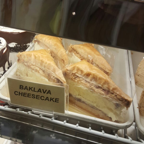 The best baklava cheesecake I ever had 🤤👌🏻