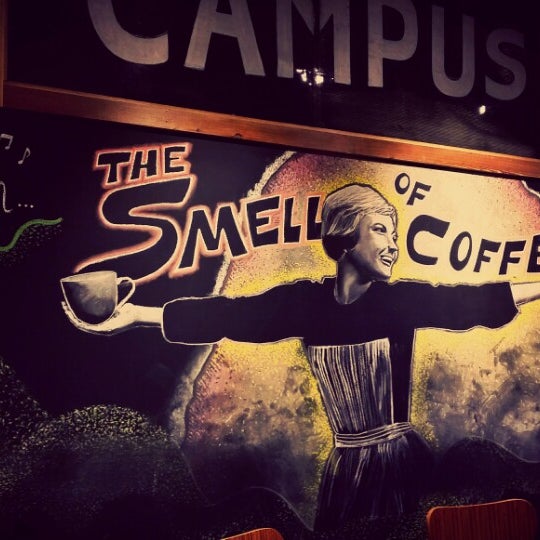 Foto diambil di Sweetwaters Coffee &amp; Tea Ypsi oleh NB🍒 pada 10/2/2014