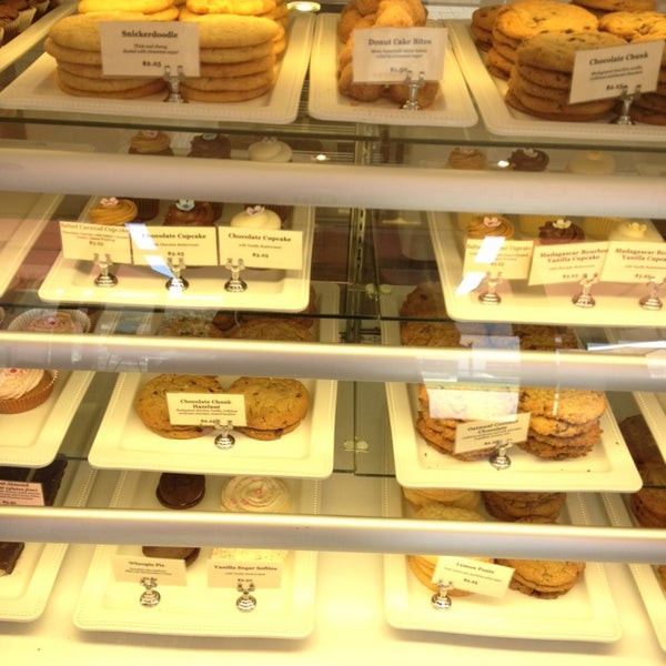 Foto scattata a Teacake Bake Shop da Venus P. il 7/19/2014