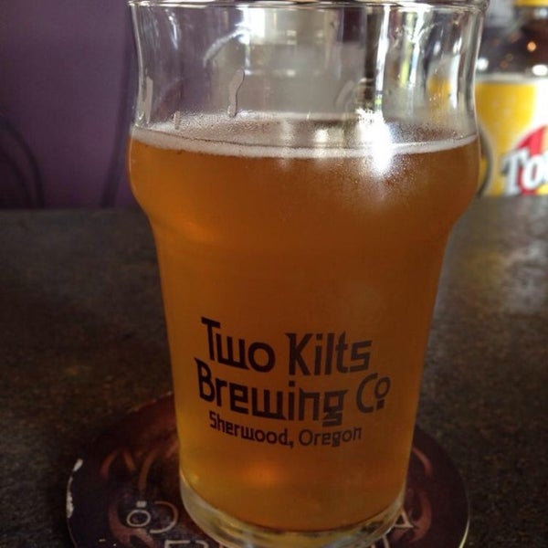 Photo taken at Two Kilts Brewing Co by Gary v. on 5/24/2014